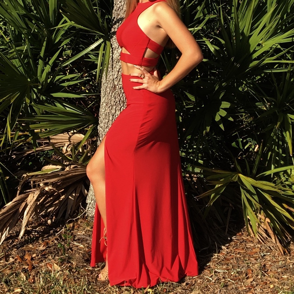 Red Gianni Bini Gown size 6